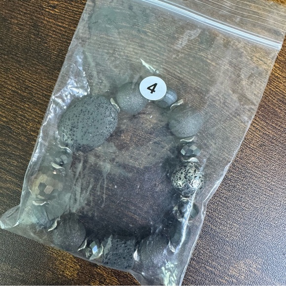 Unisex Essential Oil Diffuser Lava And Black Stone Bead Stretch Bracelet Chunky - Picture 10 of 10